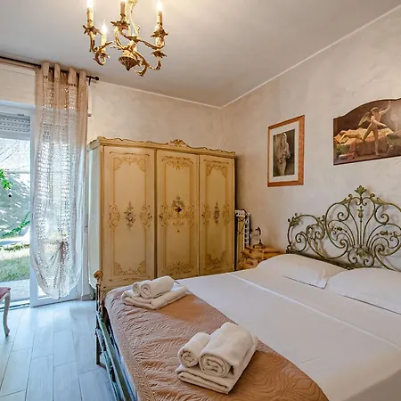 Giardino, Piscina E Posto Auto - Relax Con Vista Mare * ברג'ג'י